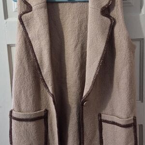 Tahari Women's Vest Sz Medium